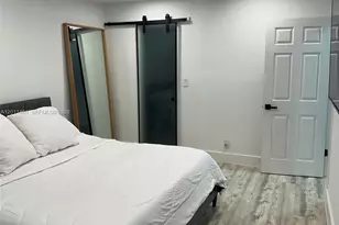 709 SW 79th Terrace, North Lauderdale, FL 33068 - Photo 5