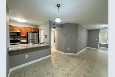 2841 N Oakland Forest Dr #111, Oakland Park, FL 33309 - Photo 1