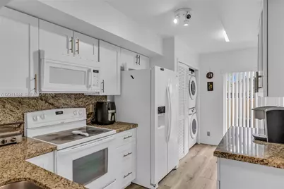 7874 NW 7th Ct, Plantation, FL 33324 - Photo 9
