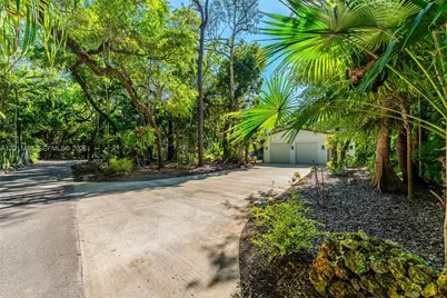 4901 Hammock Park Dr, Coral Gables, FL 33156 - Photo 9