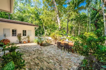 4901 Hammock Park Dr, Coral Gables, FL 33156 - Photo 7
