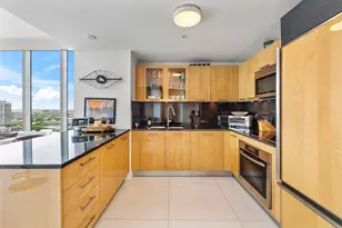 6899 Collins Ave, Miami Beach, FL 33141 - Photo 15