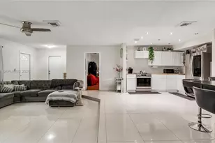 9511 NW 8th St, Pembroke Pines, FL 33024 - Photo 19
