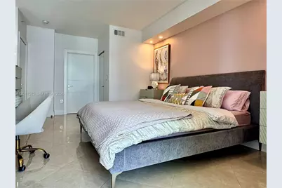 17555 Atlantic Blvd #UPH7, Sunny Isles Beach, FL 33160 - Photo 9