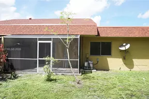 10722 La Placida Dr, Coral Springs, FL 33065 - Photo 13