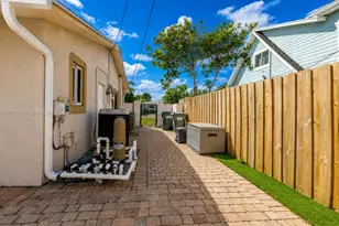 1660 NE 25th Ave, Pompano Beach, FL 33062 - Photo 21