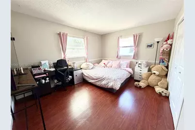 143 Valley Cir, Tampa, FL 33510 - Photo 7