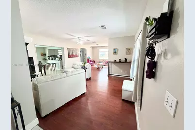 143 Valley Cir, Tampa, FL 33510 - Photo 13