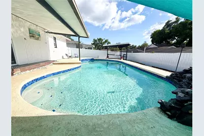 143 Valley Cir, Tampa, FL 33510 - Photo 5