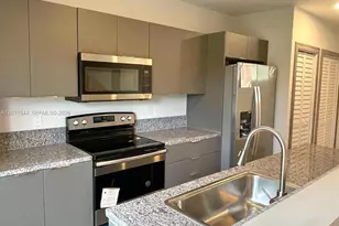 937 NW 10th St, Florida City, FL 33034 - Photo 7