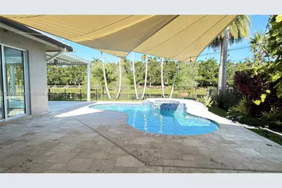 3767 Oak Ridge Cir #3767, Weston, FL 33331 - Photo 73