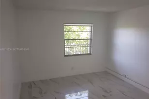 13255 SW 7th Ct, Pembroke Pines, FL 33027 - Photo 27