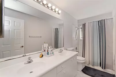 1095 Chenille Cir, Weston, FL 33327 - Photo 21