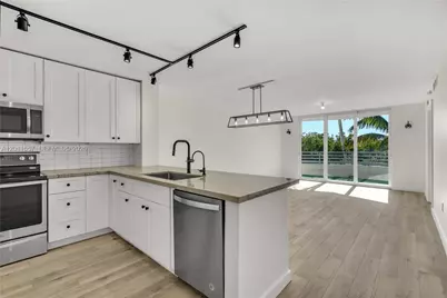 1401 Bay Rd #407, Miami Beach, FL 33139 - Photo 3