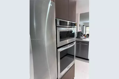 1000 SW 12th St #203, Fort Lauderdale, FL 33315 - Photo 9