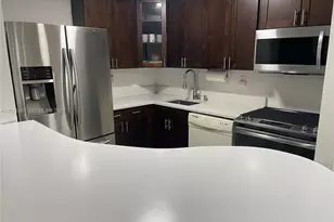 911 NE 199th St, Miami, FL 33179 - Photo 5