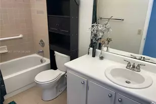 911 NE 199th St, Miami, FL 33179 - Photo 13