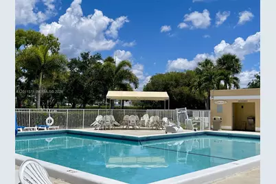 491 Racquet Club Rd #303, Weston, FL 33326 - Photo 3