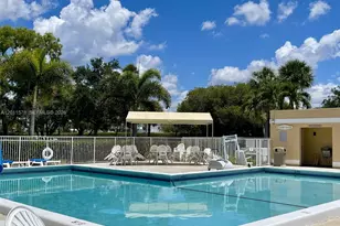 491 Racquet Club Rd, Weston, FL 33326 - Photo 3