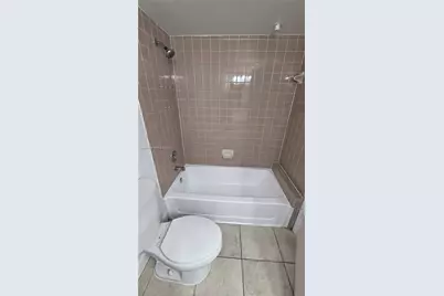 2880 N Oakland Forest Dr #214, Oakland Park, FL 33309 - Photo 15
