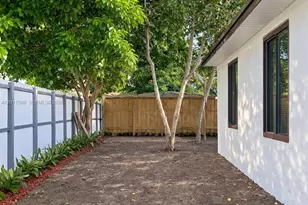 15761 SW 303rd St, Homestead, FL 33033 - Photo 11