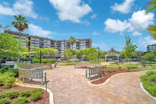 1200 St Charles Pl, Pembroke Pines, FL 33026 - Photo 25