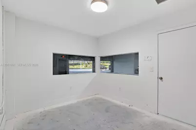 500 W Flagler St, Miami, FL 33130 - Photo 27