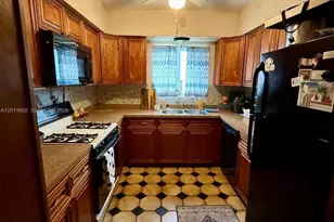 40 SE 8th St, Dania Beach, FL 33004 - Photo 3