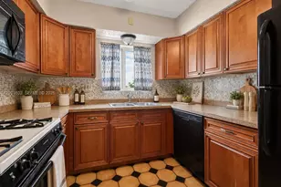 40 SE 8th St, Dania Beach, FL 33004 - Photo 9