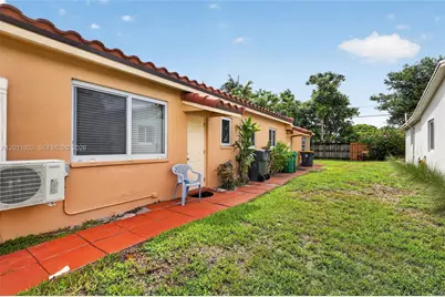 40 SE 8th St, Dania Beach, FL 33004 - Photo 31