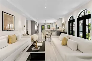 547 NE 57th St, Miami, FL 33137 - Photo 9