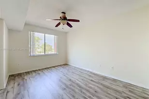 6968 SW 39th St, Davie, FL 33314 - Photo 9