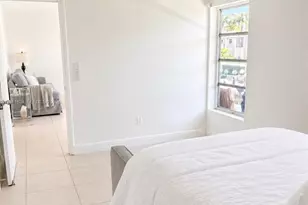 3868 NE 169th St, North Miami Beach, FL 33160 - Photo 5