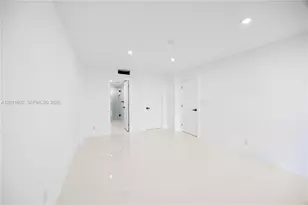 20379 W Country Club Dr, Aventura, FL 33180 - Photo 7
