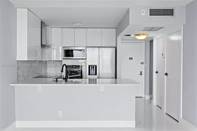 20335 W Country Club Dr #1905, Aventura, FL 33180 - Photo 5