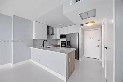 20335 W Country Club Dr #1905, Aventura, FL 33180 - Photo 3