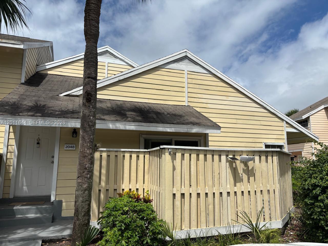 2048 Champions Way - 2048 Champions Way, North Lauderdale, FL 33068 Luxury Property | Jose Angel Pina