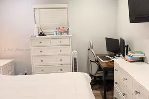 2221 N 61st Ave, Hollywood, FL 33024 - Photo 9