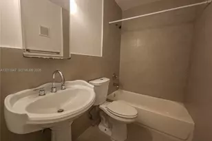 10907 N Kendall Dr, Miami, FL 33176 - Photo 9
