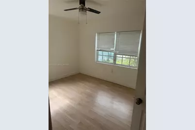 411 NW 106th St #0, Miami, FL 33150 - Photo 11