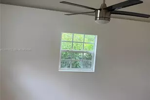 411 NW 106th St, Miami, FL 33150 - Photo 9