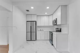 520 NW 32nd Pl, Miami, FL 33125 - Photo 11