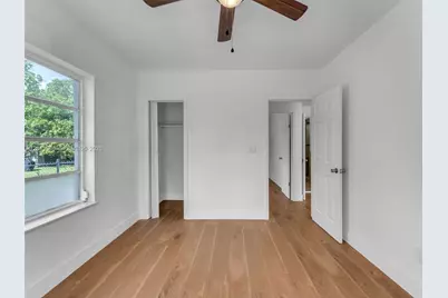 520 NW 32nd Pl #520, Miami, FL 33125 - Photo 31