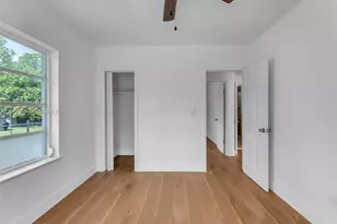 520 NW 32nd Pl, Miami, FL 33125 - Photo 31