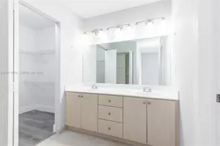 8902 NW 109th Ct, Doral, FL 33178 - Photo 39