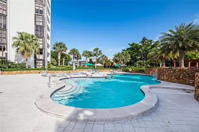 4000 Towerside Ter #308, Miami, FL 33138 - Photo 39