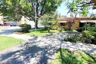 1124 NE 7th St, Hallandale Beach, FL 33009 - Photo 39