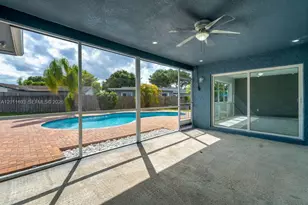 510 NW 97th Terrace, Pembroke Pines, FL 33024 - Photo 29