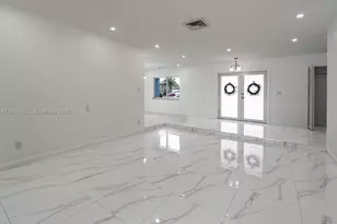 510 NW 97th Terrace, Pembroke Pines, FL 33024 - Photo 5