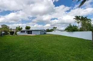 510 NW 97th Terrace, Pembroke Pines, FL 33024 - Photo 35